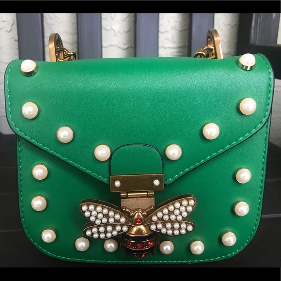 Bumblebee Shoulder Purse - Picture 1 of 6